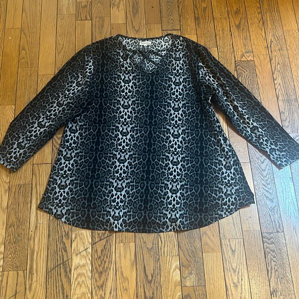 Women’s Southern Stitch Tunic Size XL